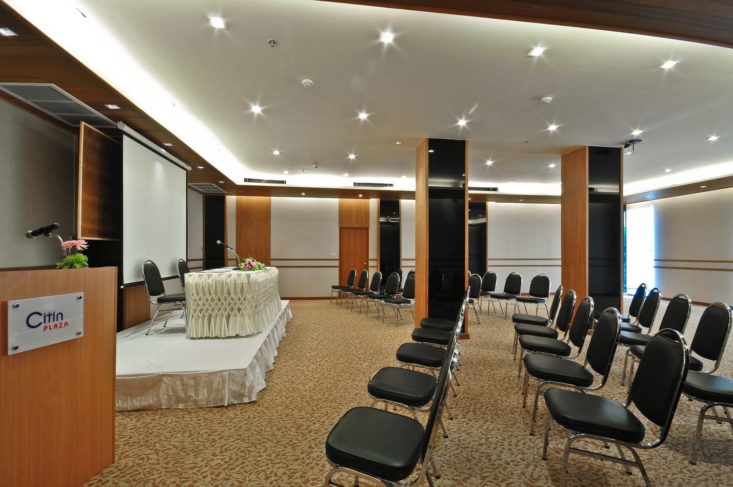 Ashlee Plaza Patong Hotel & Spa Exteriör bild