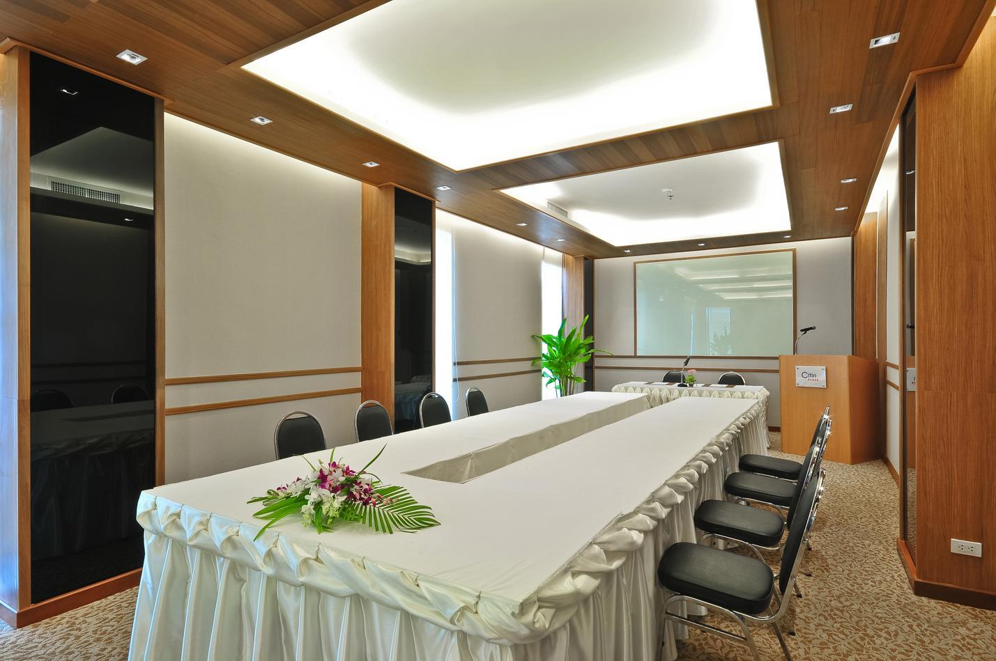 Ashlee Plaza Patong Hotel & Spa Exteriör bild