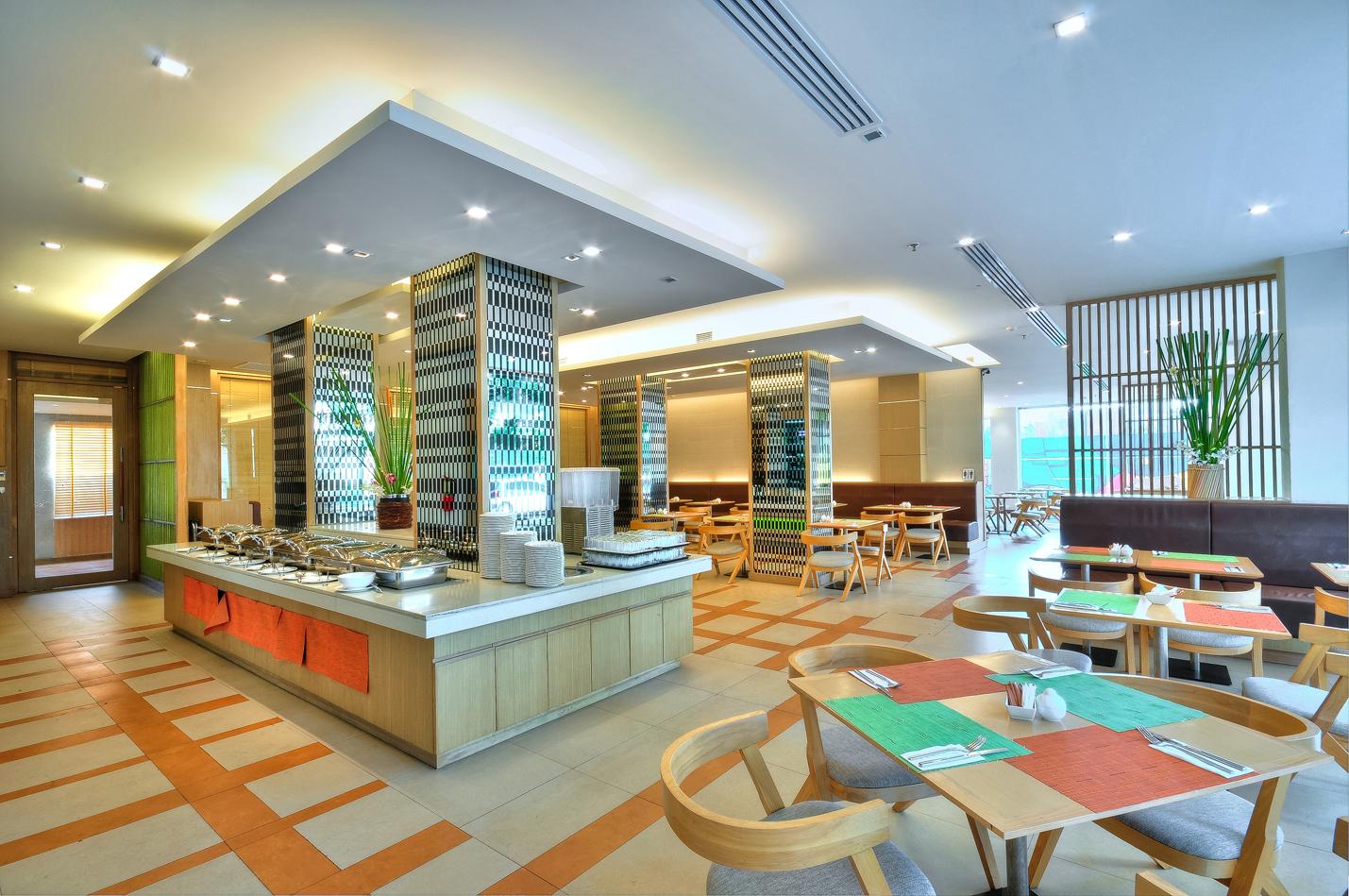 Ashlee Plaza Patong Hotel & Spa Exteriör bild