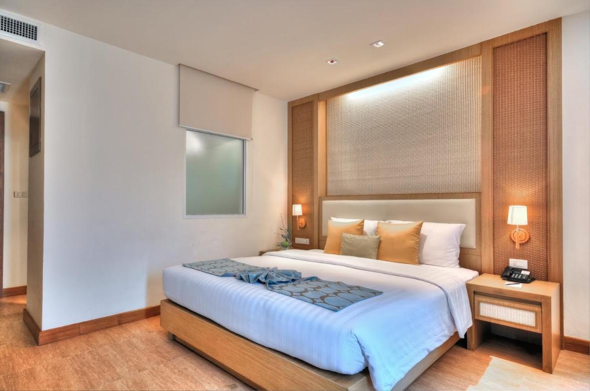 Ashlee Plaza Patong Hotel & Spa Exteriör bild