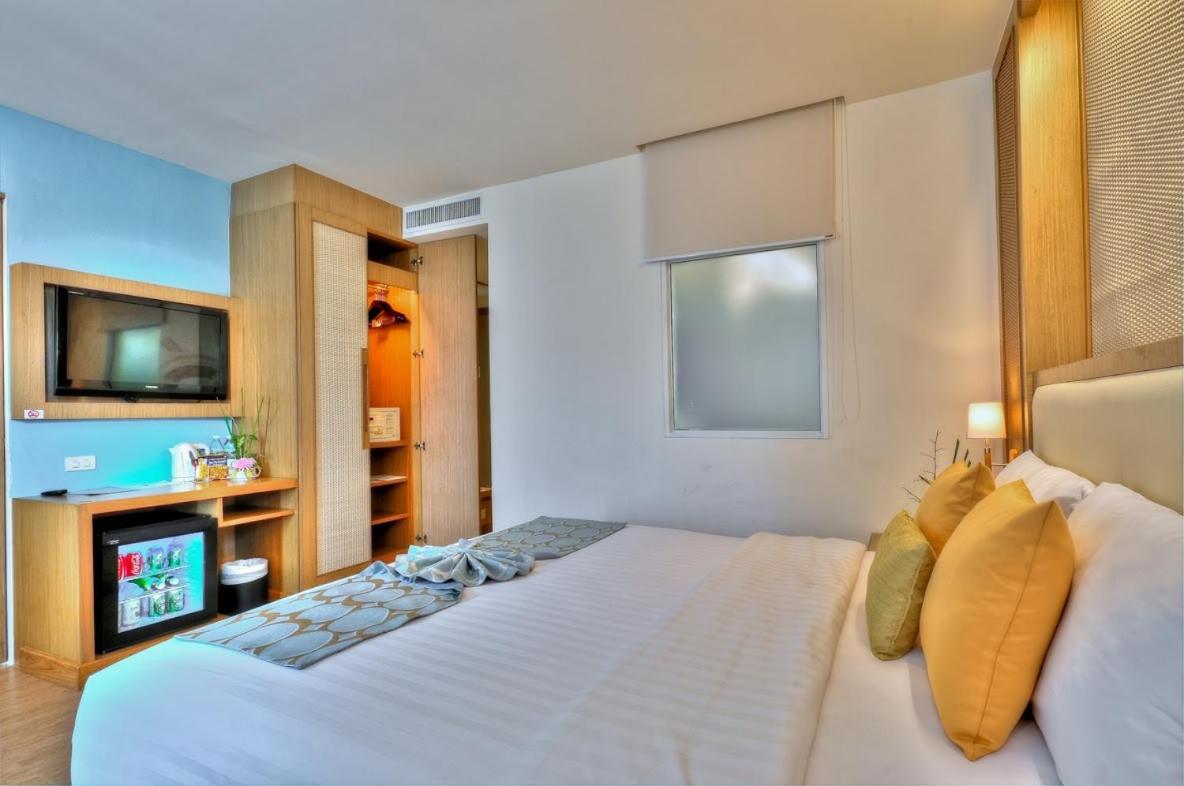Ashlee Plaza Patong Hotel & Spa Exteriör bild