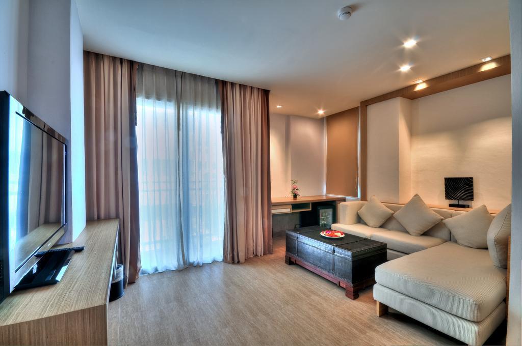 Ashlee Plaza Patong Hotel & Spa Exteriör bild