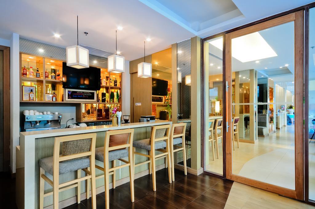 Ashlee Plaza Patong Hotel & Spa Exteriör bild