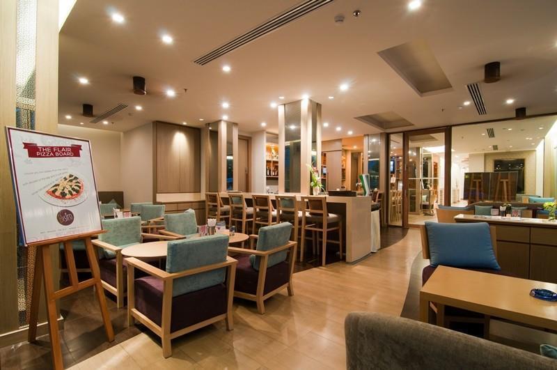 Ashlee Plaza Patong Hotel & Spa Restaurang bild