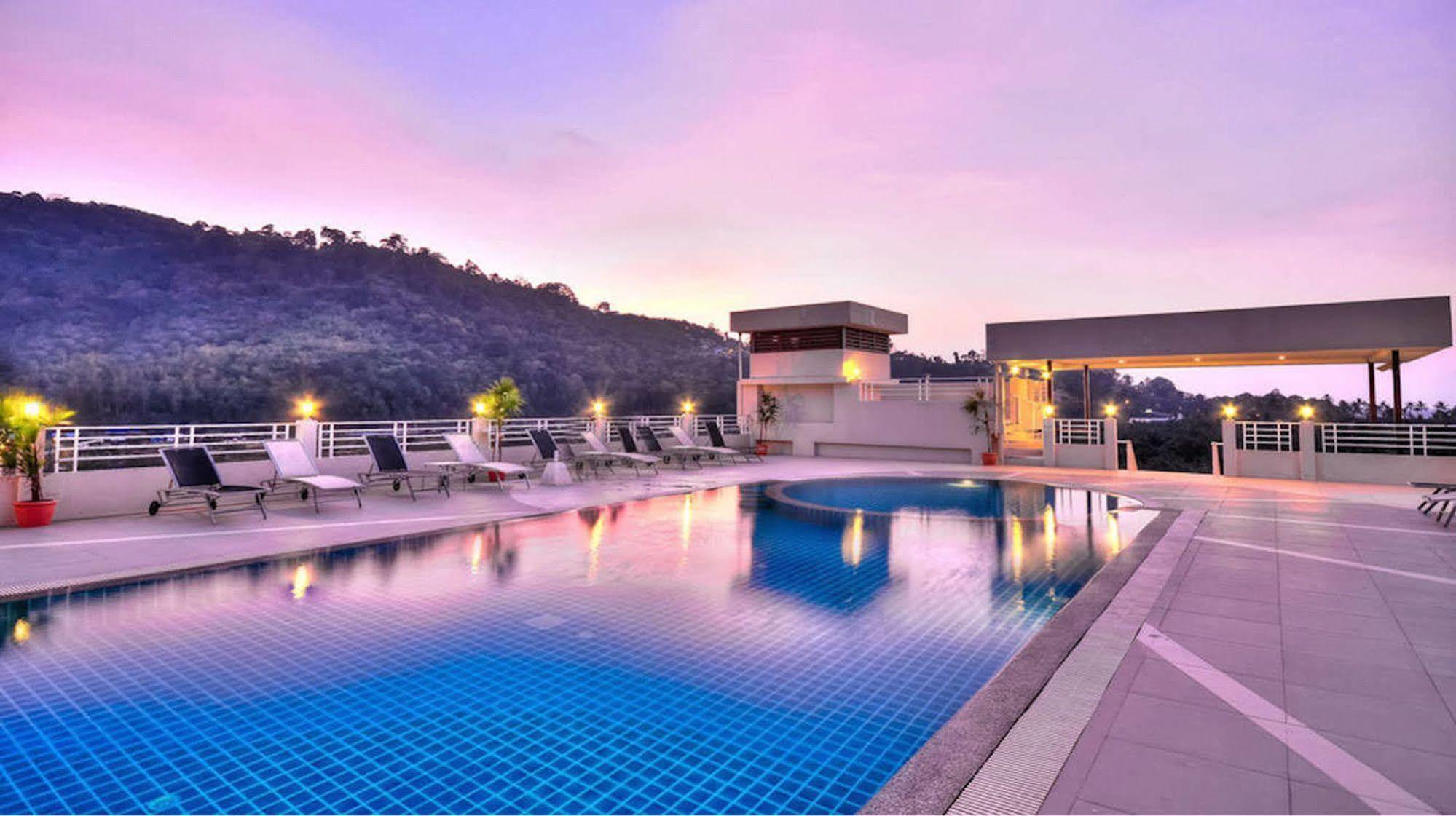 Ashlee Plaza Patong Hotel & Spa Exteriör bild