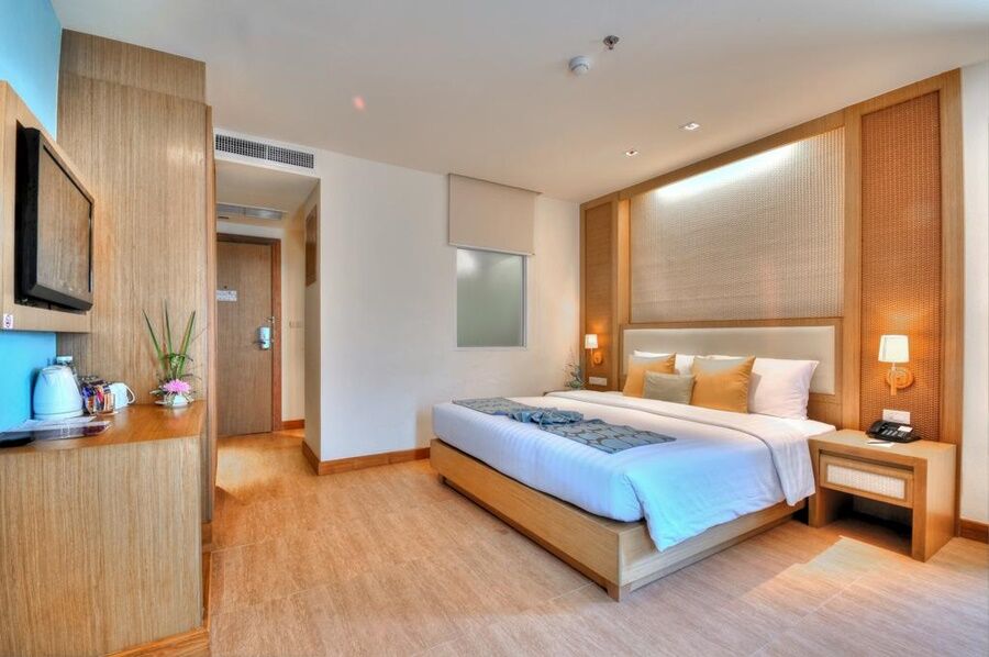 Ashlee Plaza Patong Hotel & Spa Exteriör bild