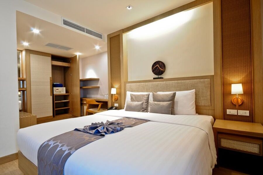 Ashlee Plaza Patong Hotel & Spa Exteriör bild